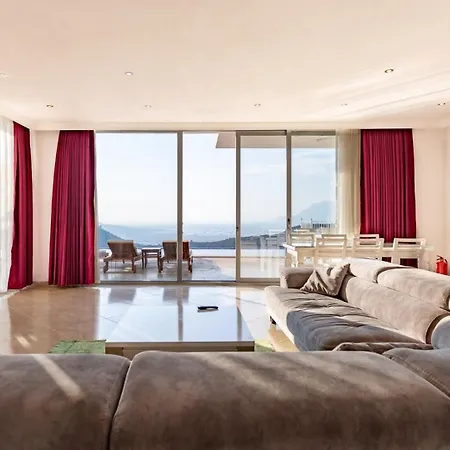 Luxury 3 Bedroom In Uzumlu Village ヴィラ カルカン