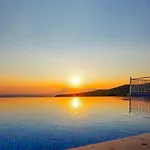 Luxury 3 Bedroom In Uzumlu Village