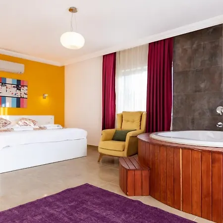 Luxury 3 Bedroom In Uzumlu Village