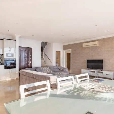 Luxury 3 Bedroom In Uzumlu Village קלקן