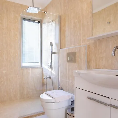Luxury 3 Bedroom In Uzumlu Village וילה *