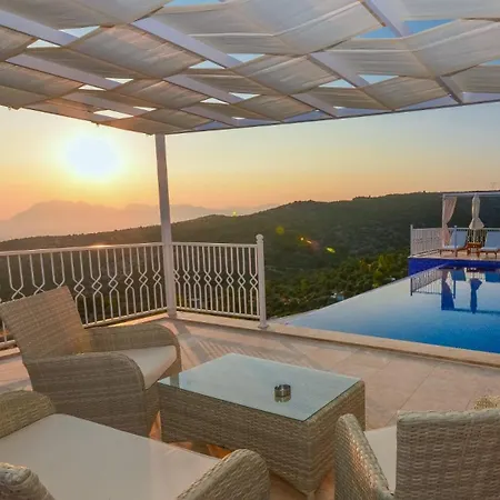 Luxury 3 Bedroom In Uzumlu Village