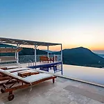 Luxury 3 Bedroom In Uzumlu Village *