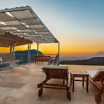 Vilă Luxury 3 Bedroom In Uzumlu Village Kalkan