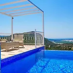 Vilă Luxury 3 Bedroom In Uzumlu Village Kalkan