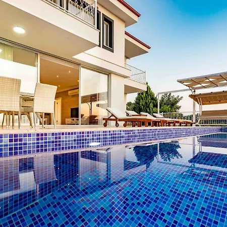 Luxury 3 Bedroom In Uzumlu Village Villa *