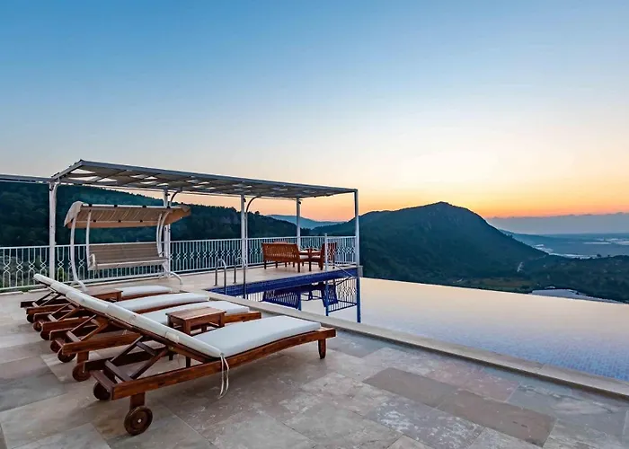 Luxury 3 Bedroom In Uzumlu Village *