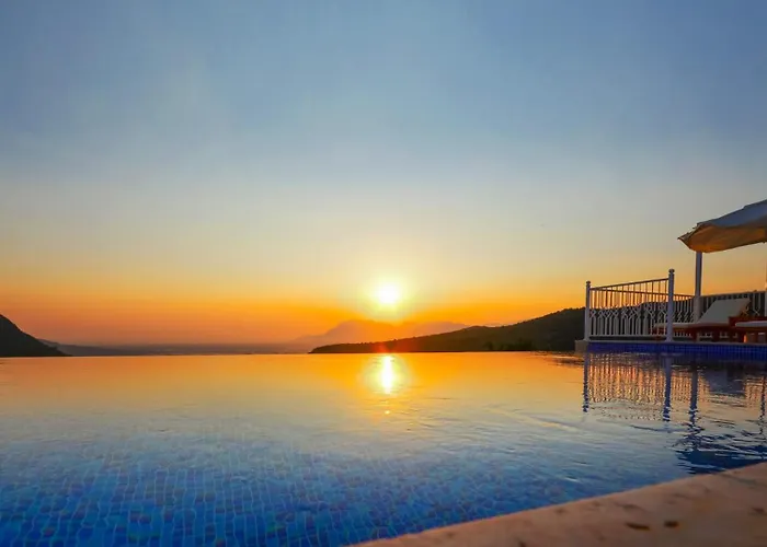 Luxury 3 Bedroom In Uzumlu Village