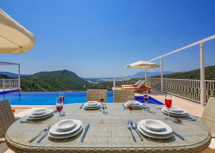 Luxury 3 Bedroom In Uzumlu Village *